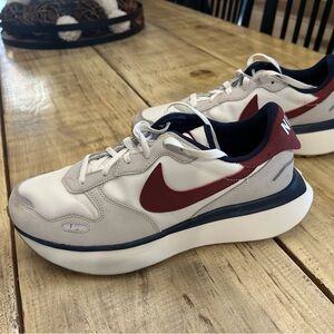 Nike Women’s Burgundy, Navy and White Sneakers - LIKE NEW!
